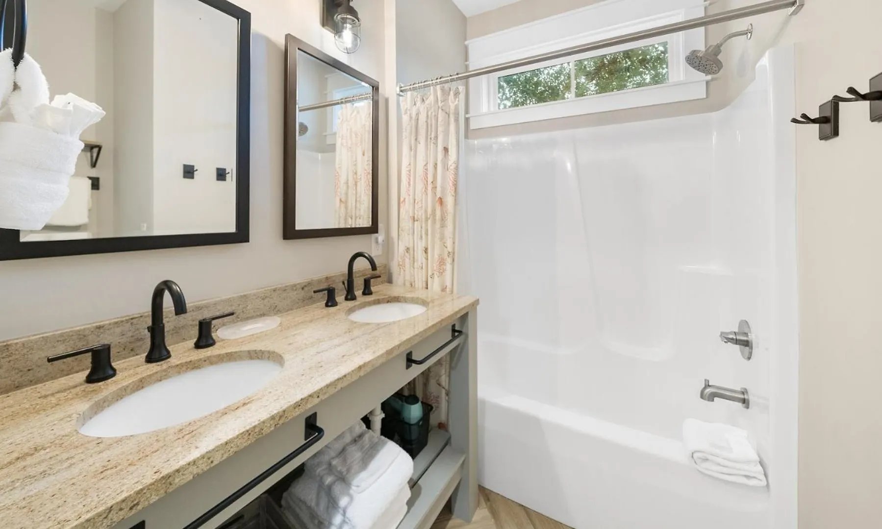 Bid-A-Wee Beach Bungalow Home Panama City Beach 0*,  United States